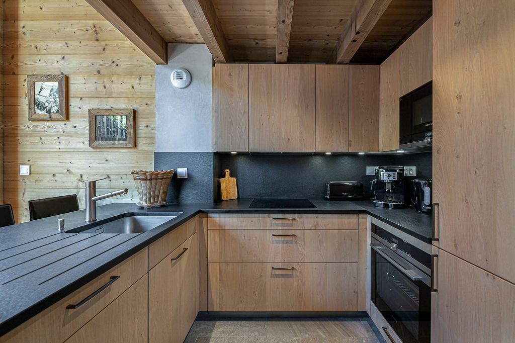 Chalet Guinard Belleville Olivers Travels 4