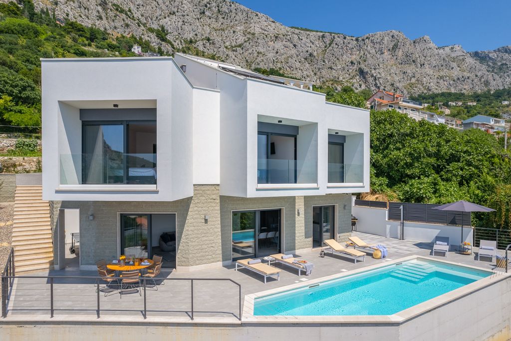 Villa Fenella Dalmatia Olivers Travels 1