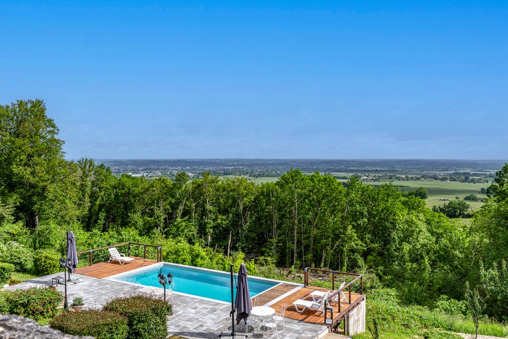 Chateau Valjean Dordogne Olivers Travels 2