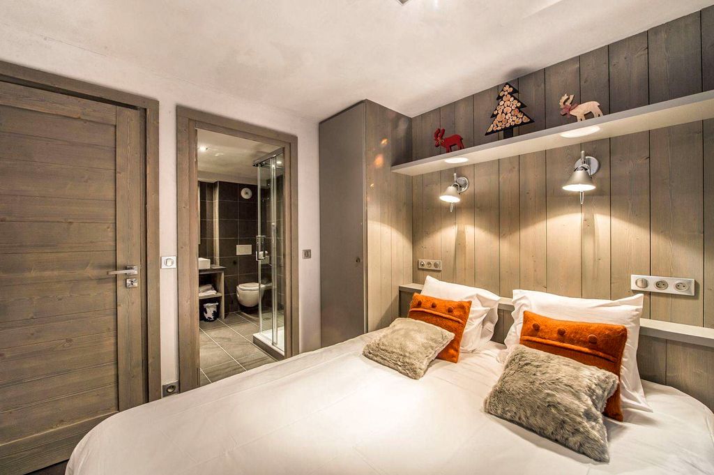 Apartment Laure Courchevel Olivers Travels 5 01