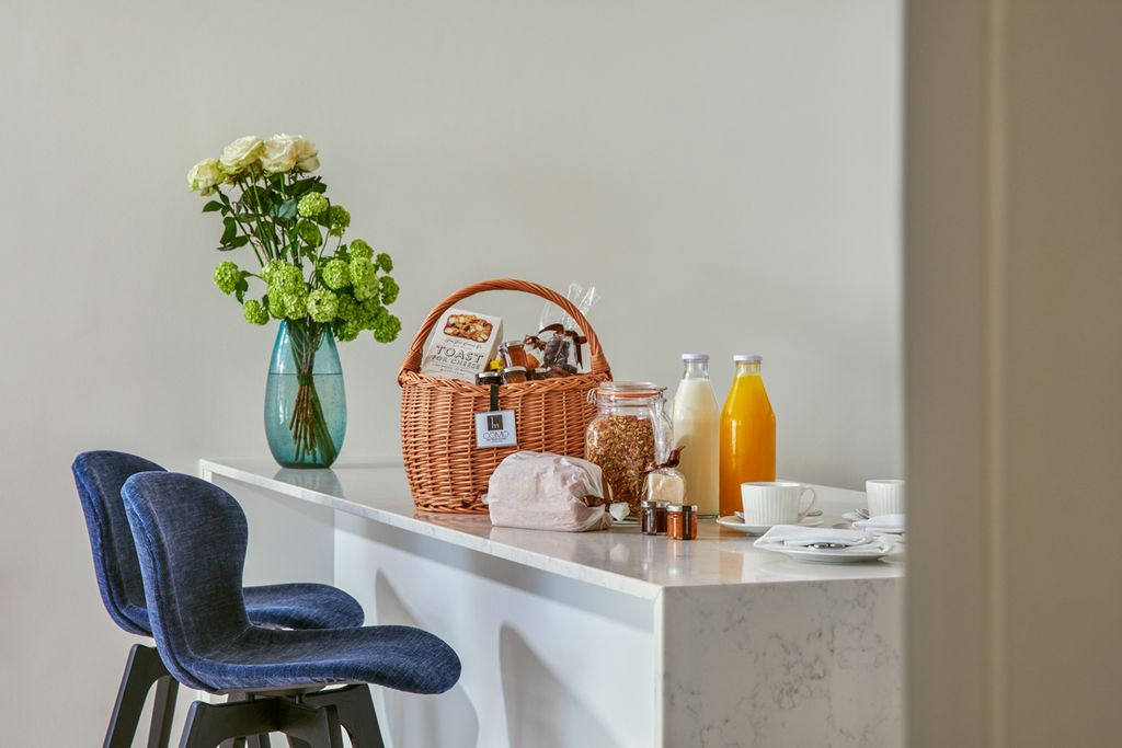 Brick Street Residence London Olivers Travels 5