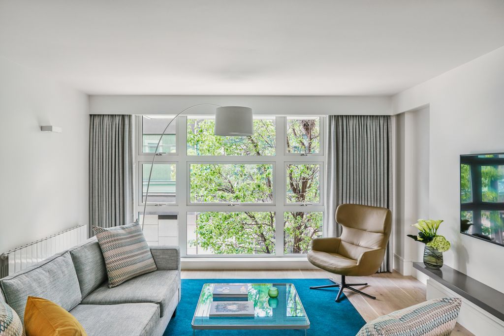 Brick Street Residence London Olivers Travels 3