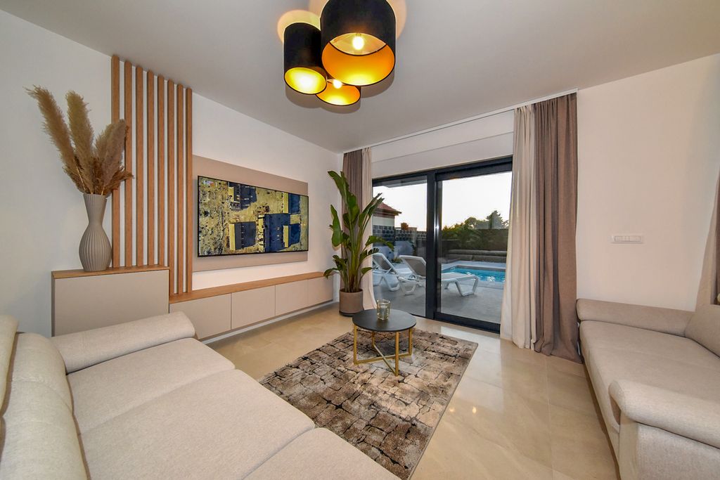 Villa Nuesta Zadar Olivers Travels 4