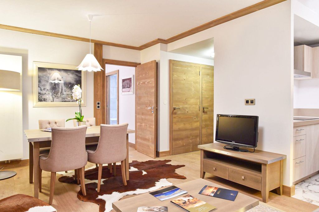 Apartment Lloris Courchevel Olivers Travels 3