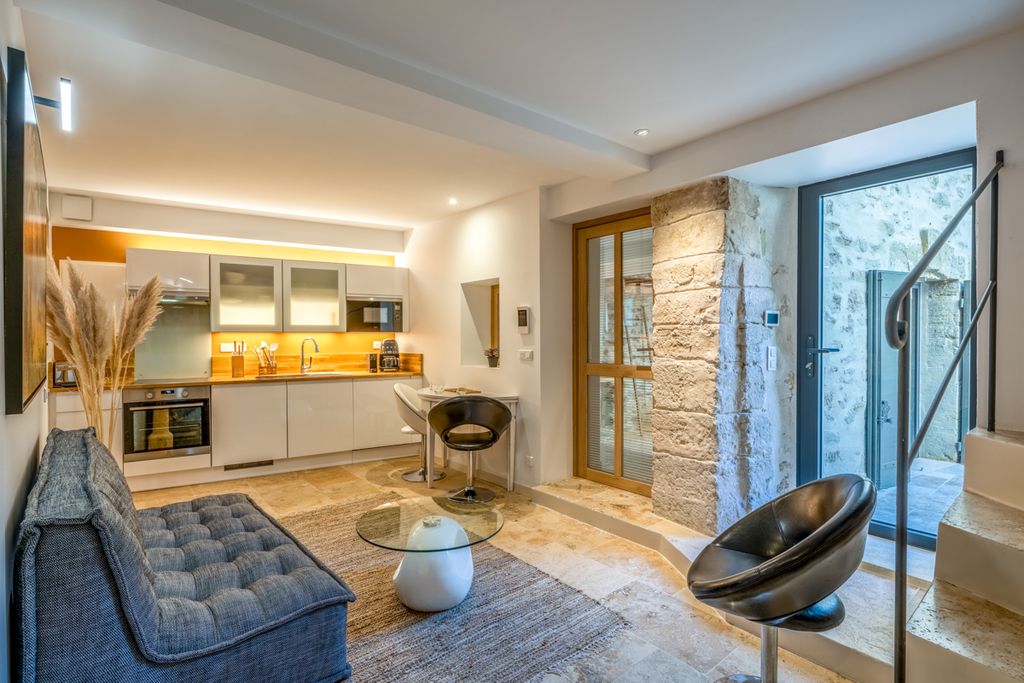Petite Savane Provence Olivers Travels 4