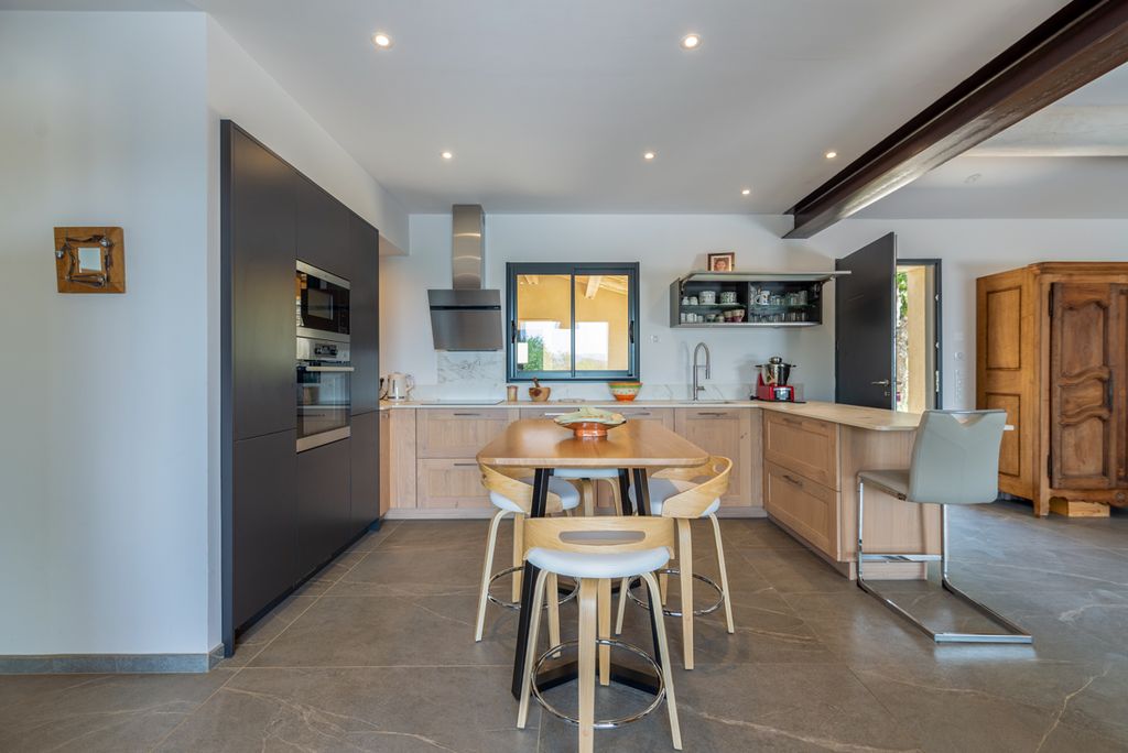 Maison Eponine Provence Olivers Travels 5