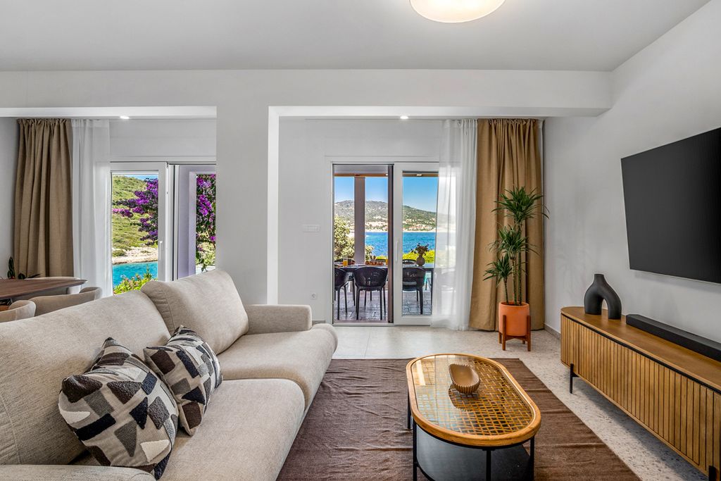 Villa Elliana Dalmatia Coast Olivers Travels 3