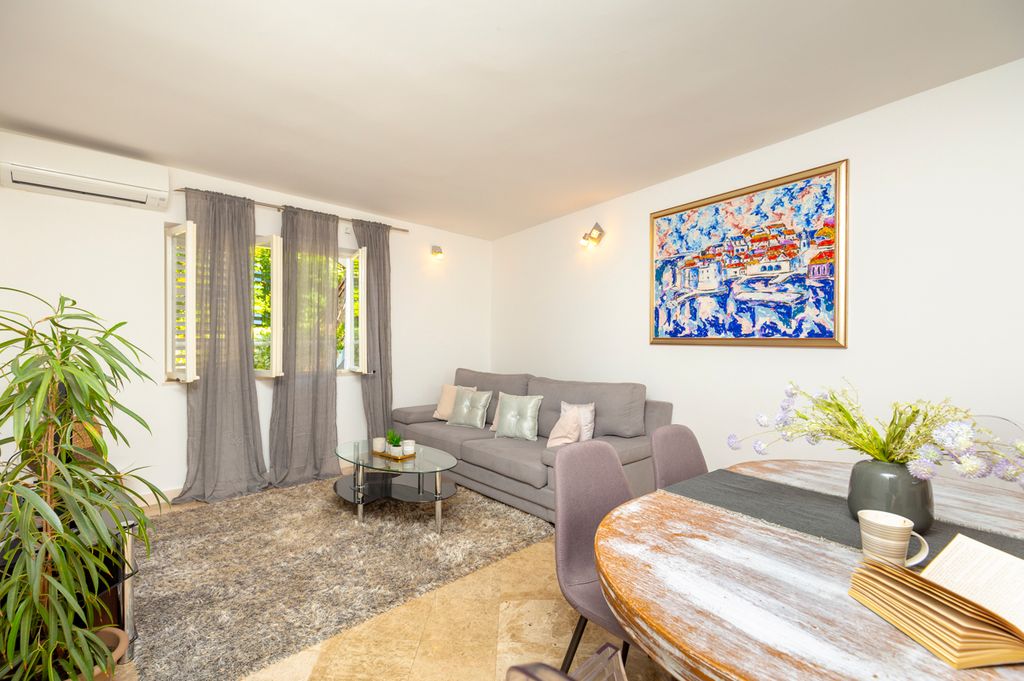 Apartment Lucija Dubrovnik Olivers Travels 3
