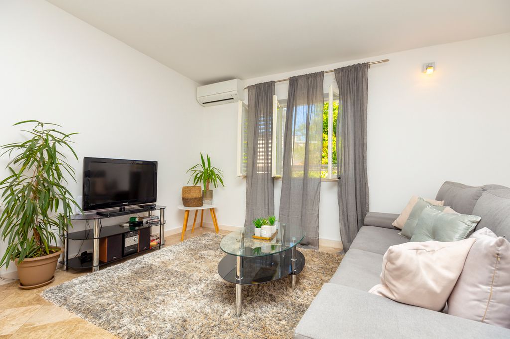 Apartment Lucija Dubrovnik Olivers Travels 4
