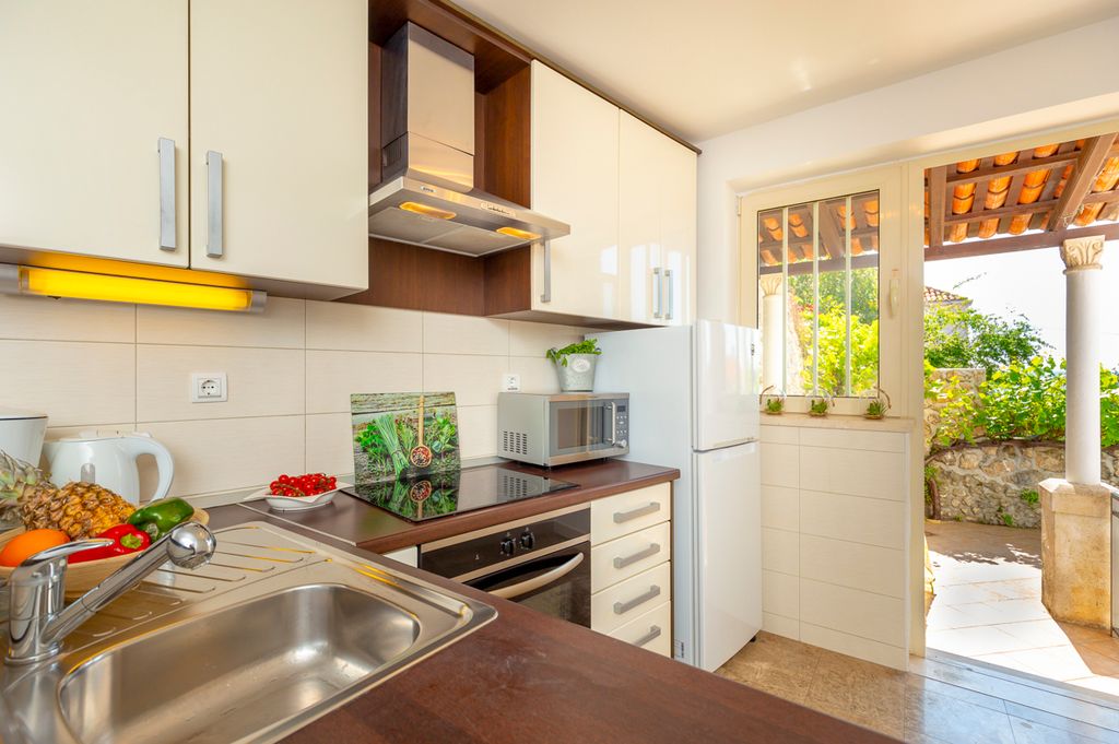 Apartment Lucija Dubrovnik Olivers Travels 5