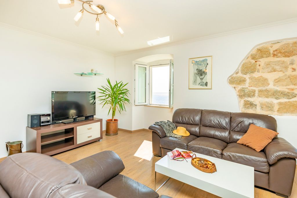 Apartment Marta Dubrovnik Olivers Travels 3