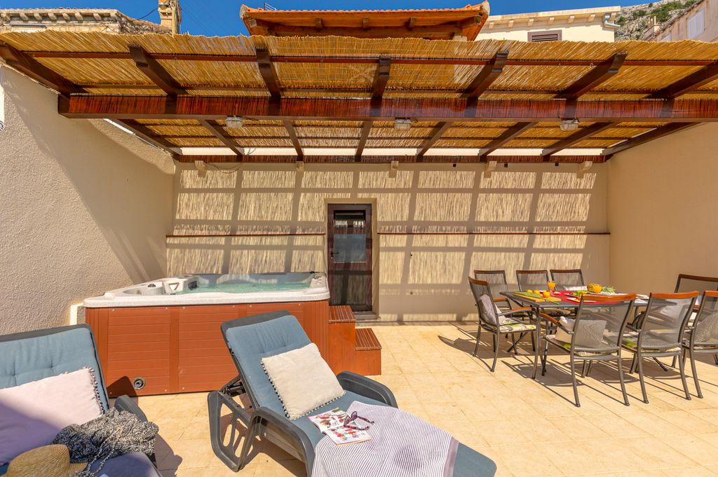 Apartment Marta Dubrovnik Olivers Travels 2