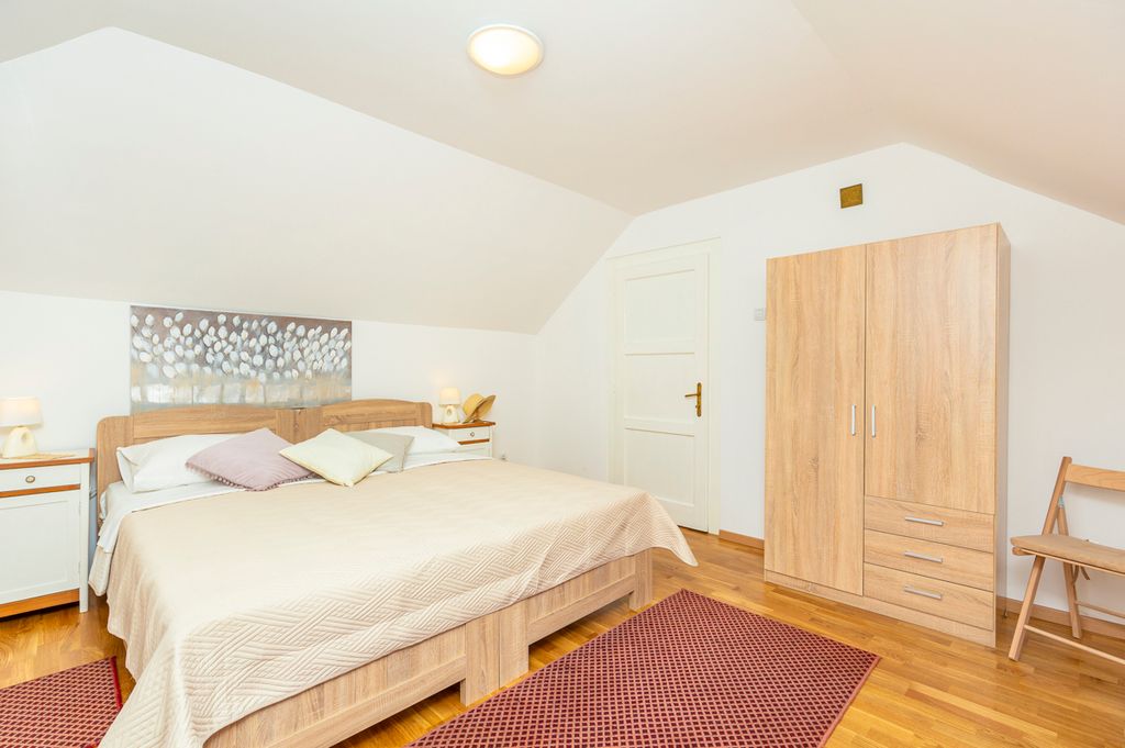 Apartment Ljuba Dubrovnik Olivers Travels 5