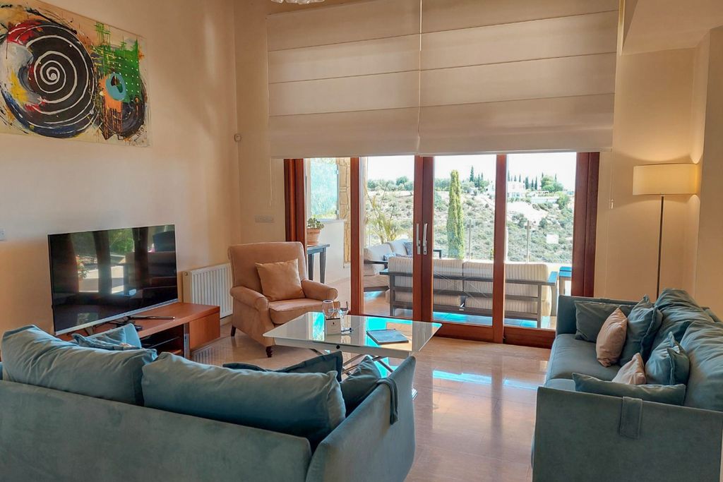 Villa Astrix Paphos Olivers Travels 03