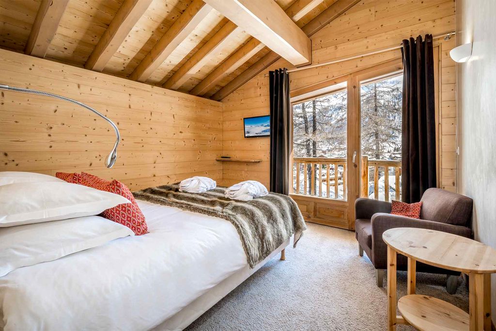 Chalet Chloe Val Isere Olivers Travels 20