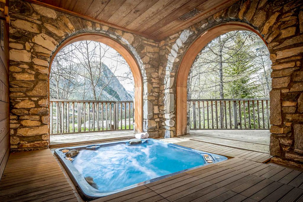 Chalet Barbara Val Isere Olivers Travels 3