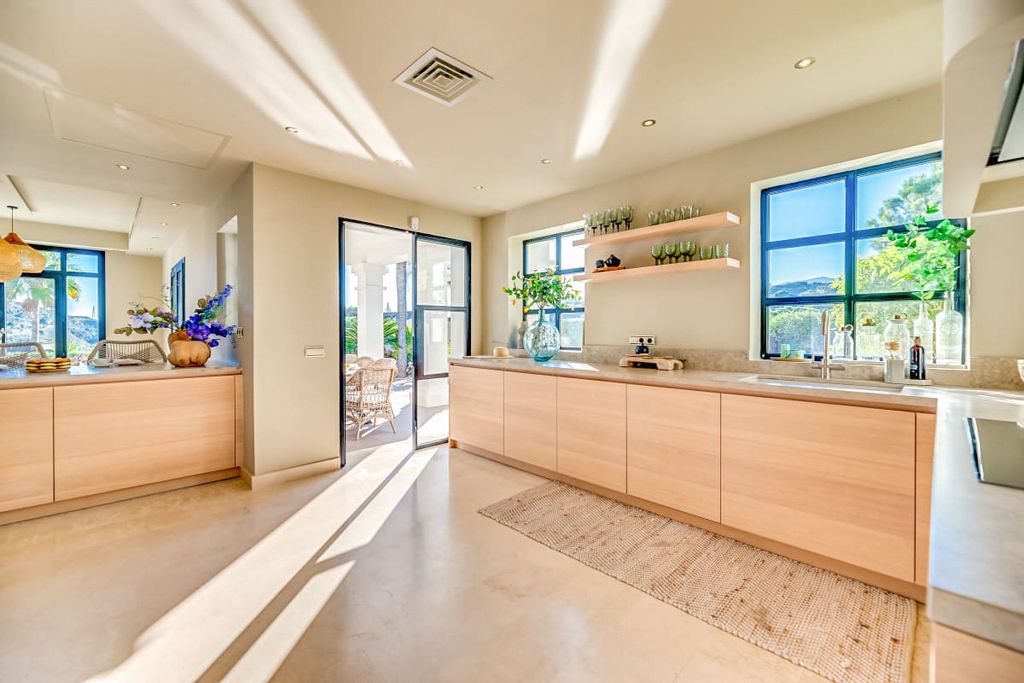 Villa Bodecia CostaDelSol Olivers Travels 05