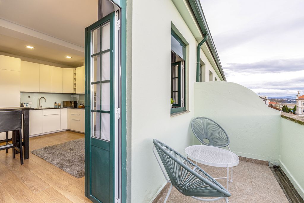 Apartment Nuno Porto Olivers Travels 3