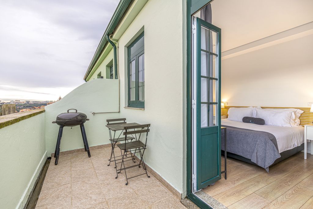 Apartment Nuno Porto Olivers Travels 5