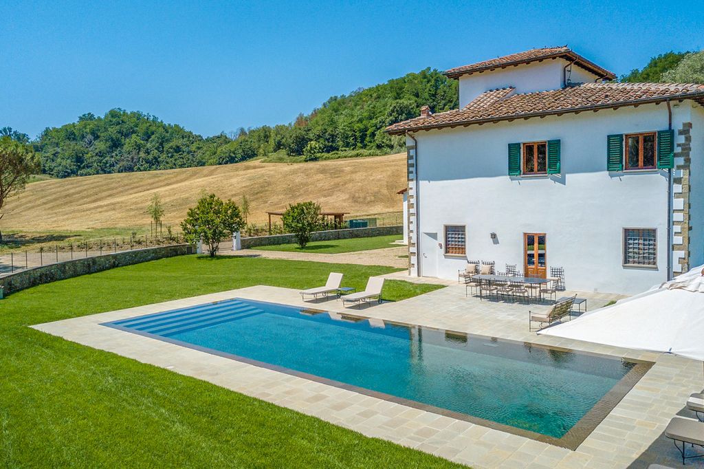 Villa Merlot Tuscany Olivers Travels 6