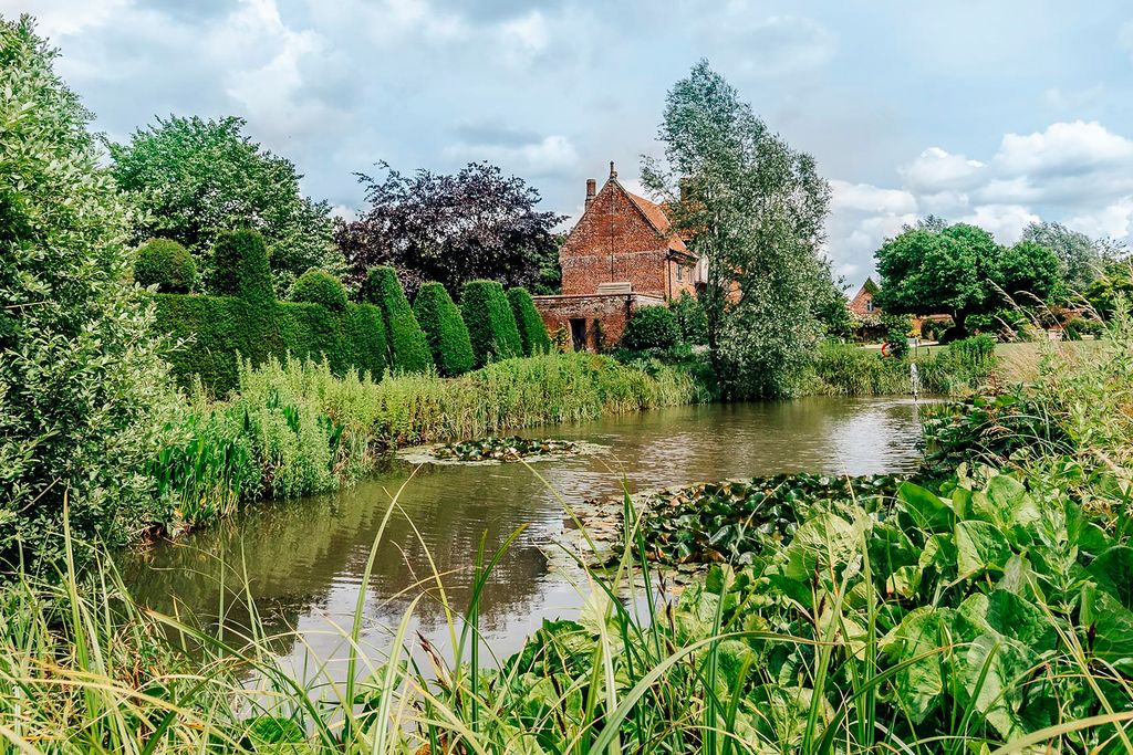 Loddon Estate Gardens Norfolk Olivers Travels 5