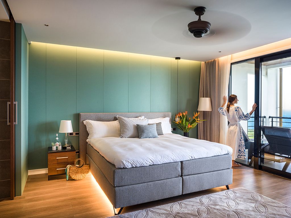 Golden Vista Golden Rock Olivers Travels 3