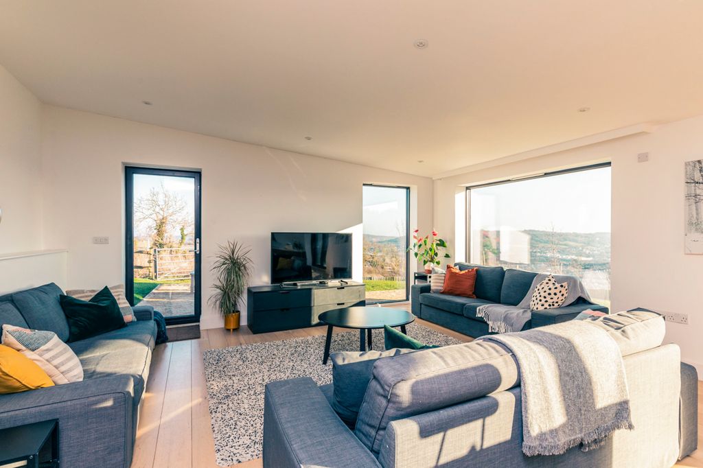 Everett House Bath Olivers Travels 3