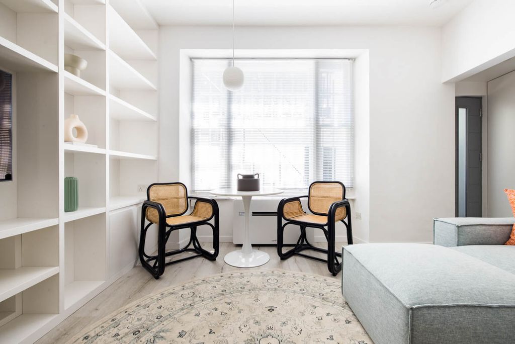 Huxley Studio London Olivers Travels 5