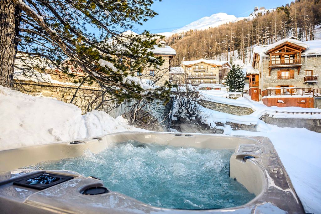 Chalet Lorie Alpe Huez Olivers Travels 1