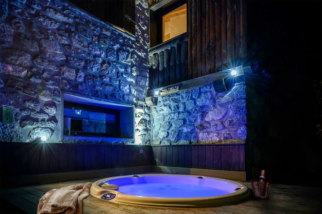 Chalet Anne Charlotte Meribel Olivers Travels 4