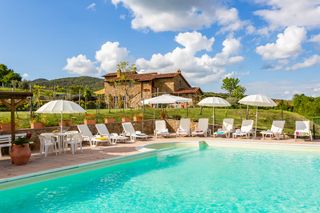 Villa Le Cegile Umbria Italy OliversTravels 1