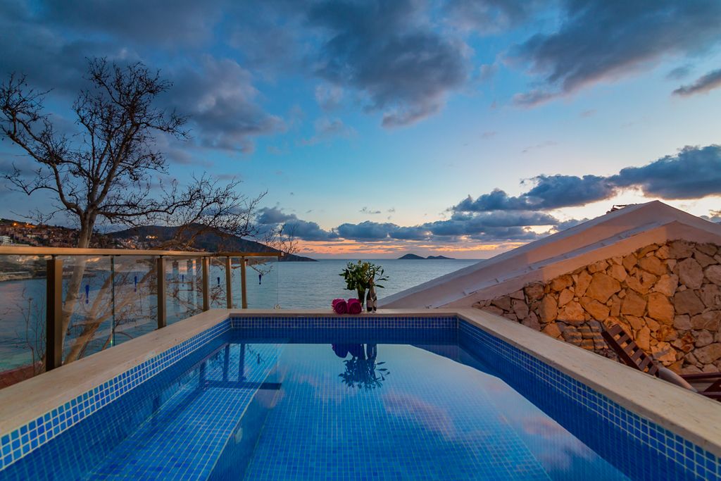 Gumruk Evi Kalkan Olivers Travel 44