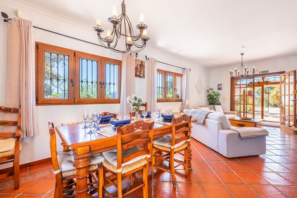 Villa Nueva De Rosario Andalucia Olivers Travels 3