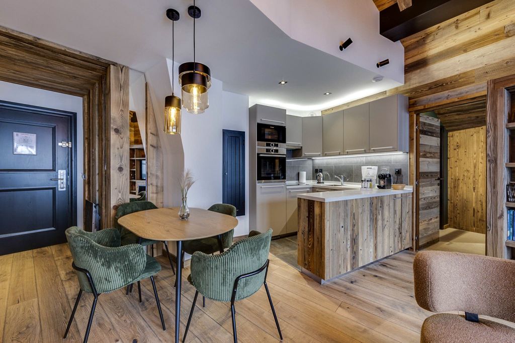 Apartment Boyer Arc1950 Olivers Travels 5