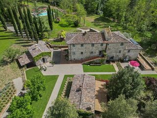 Il Fante Tuscany Olivers Travels 1