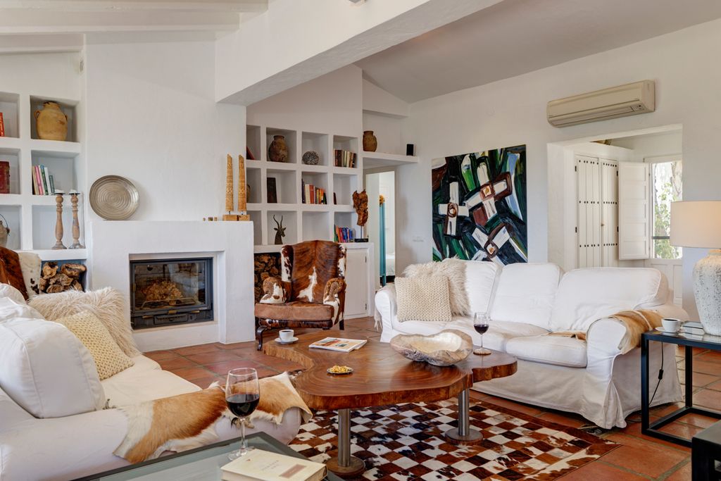 Blanco de Casa Andalucia Olivers Travel s 3
