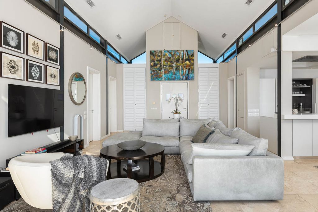 Mouille Penthouse Cape Town Olivers Travels 3