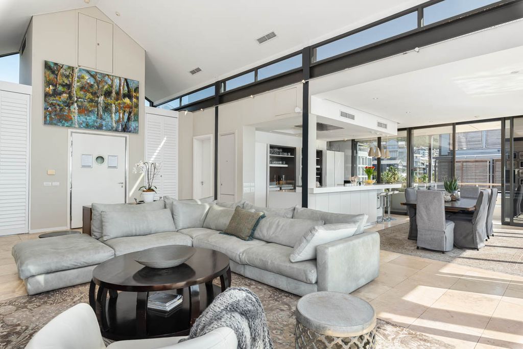 Mouille Penthouse Cape Town Olivers Travels 4
