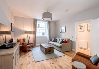 Logan Apartment Edinburgh Olivers Travels 1