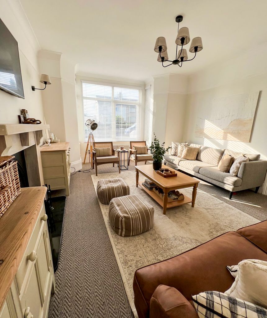 Marine Lodge Wales Olivers Travels 5