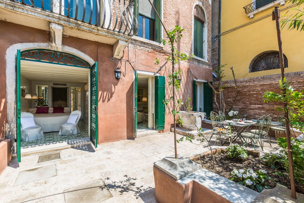 Palazzo Gioiello Venice Olivers Travels 2