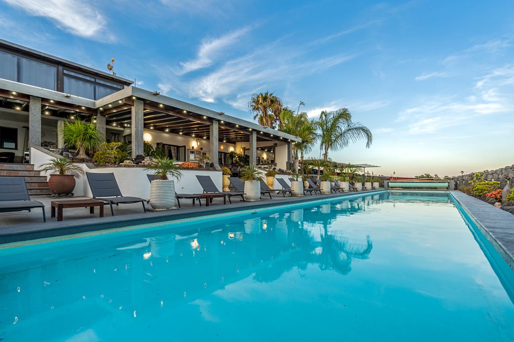 Lanzarote Sunset Lanzarote Olivers Travels 1