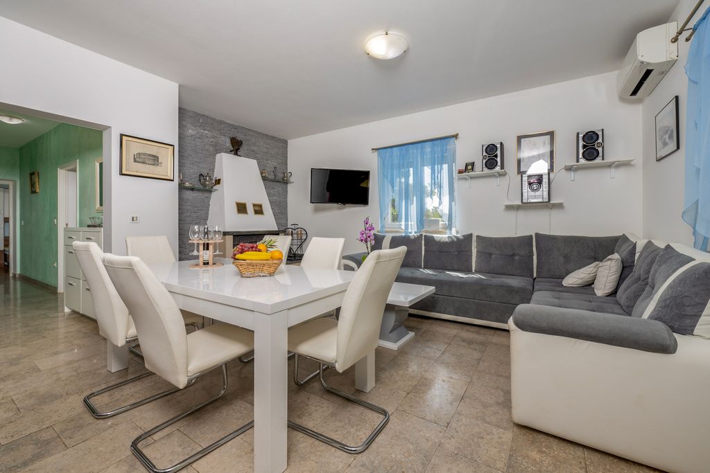 Villa Sarai Istria Olivers Travels 3