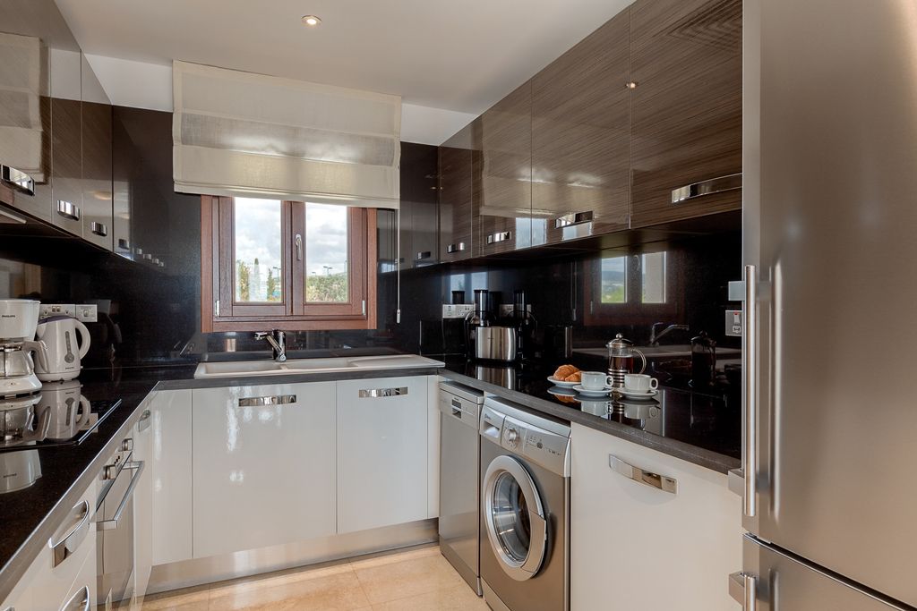 Residence Rose Paphos Olivers Travels 3