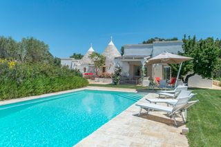 Italy Trulli la Pietrina Puglia Olivers Travels1 01