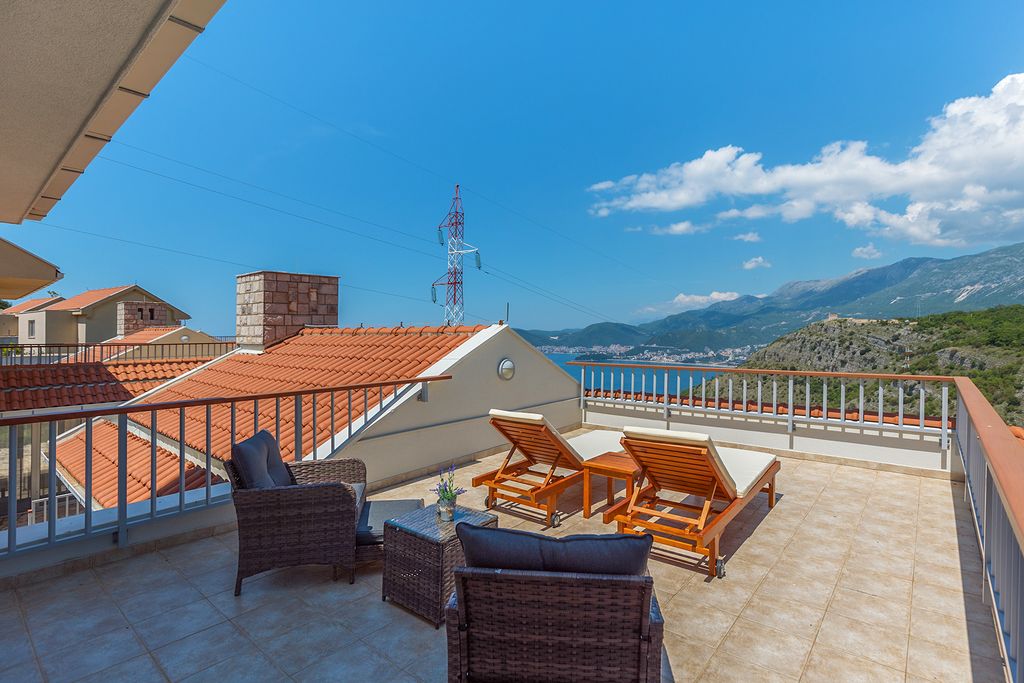 Villa Irnes Budva Olivers Travels 2