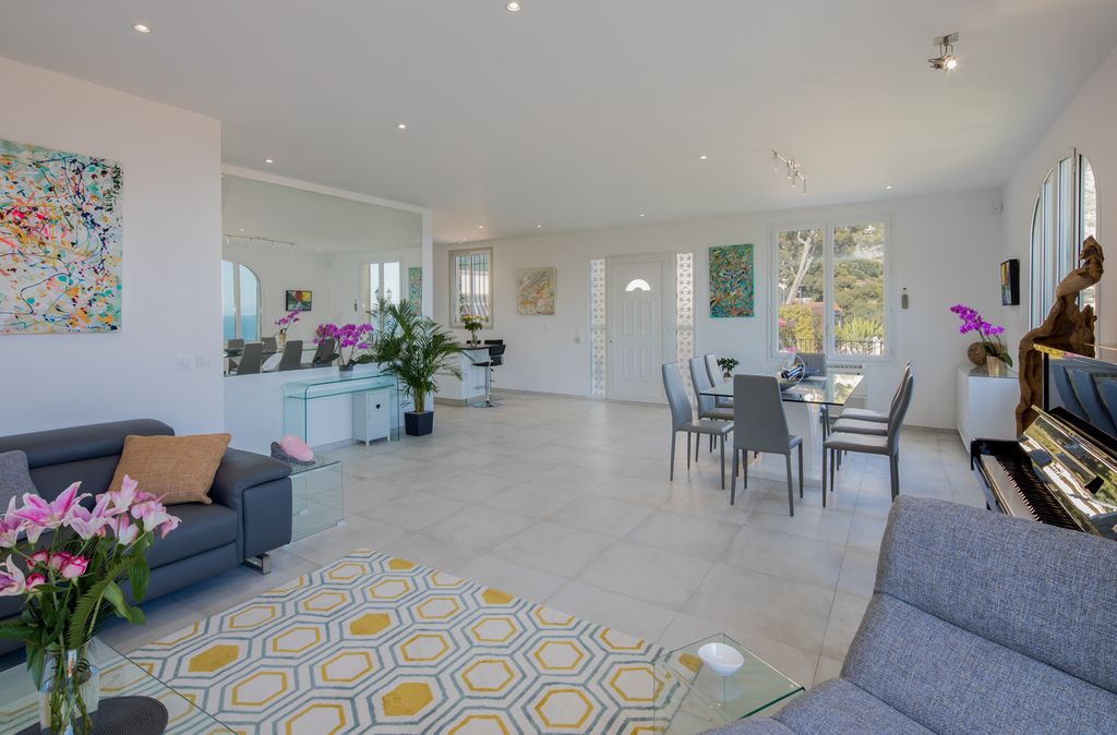 Villa Chioma French Riviera Olivers Travels 3