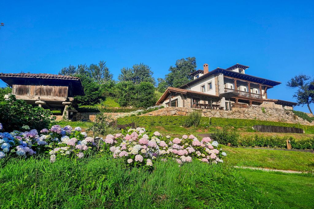 Casa Rio Zardon Asturias Olivers Travels7