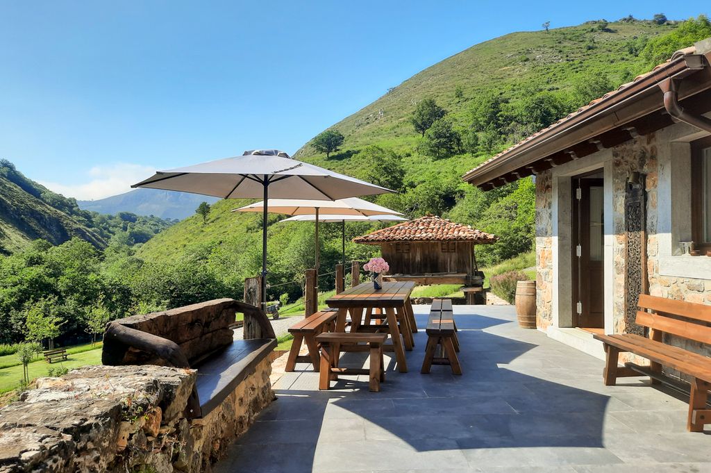 Casa Rio Zardon Asturias Olivers Travels6