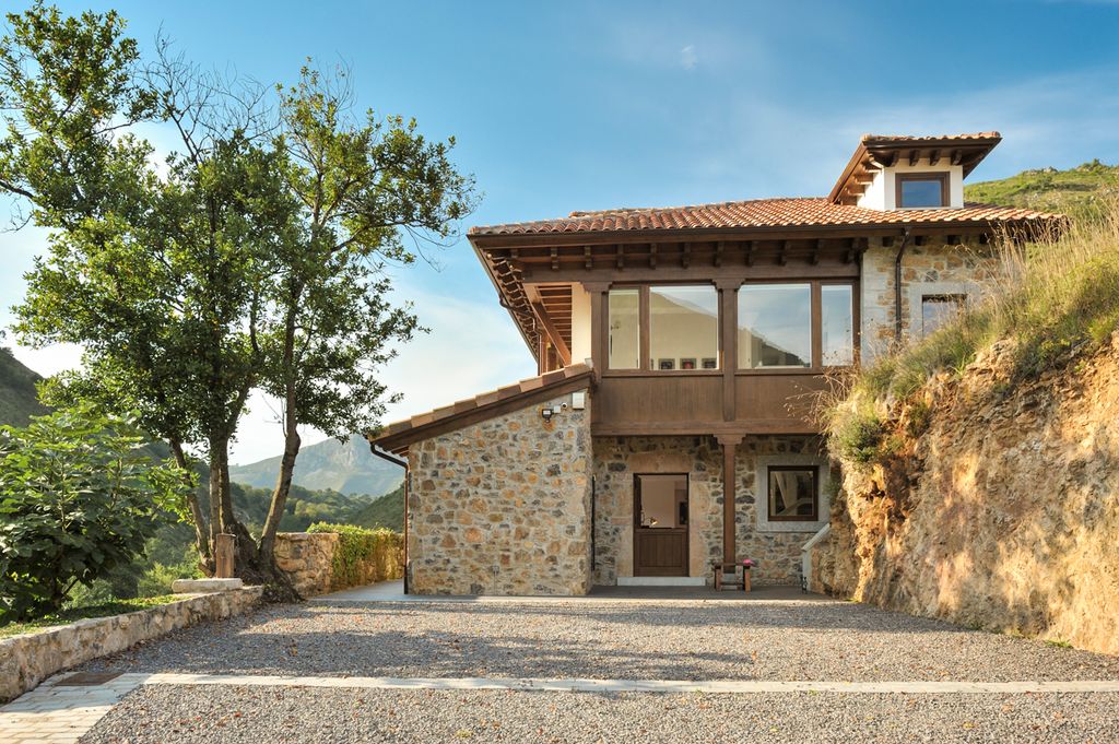 Casa Rio Zardon Asturias Olivers Travels1